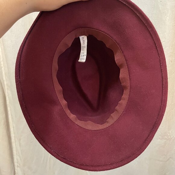 Dark Red Felt Fedora-Style Hat - Picture 3 of 4